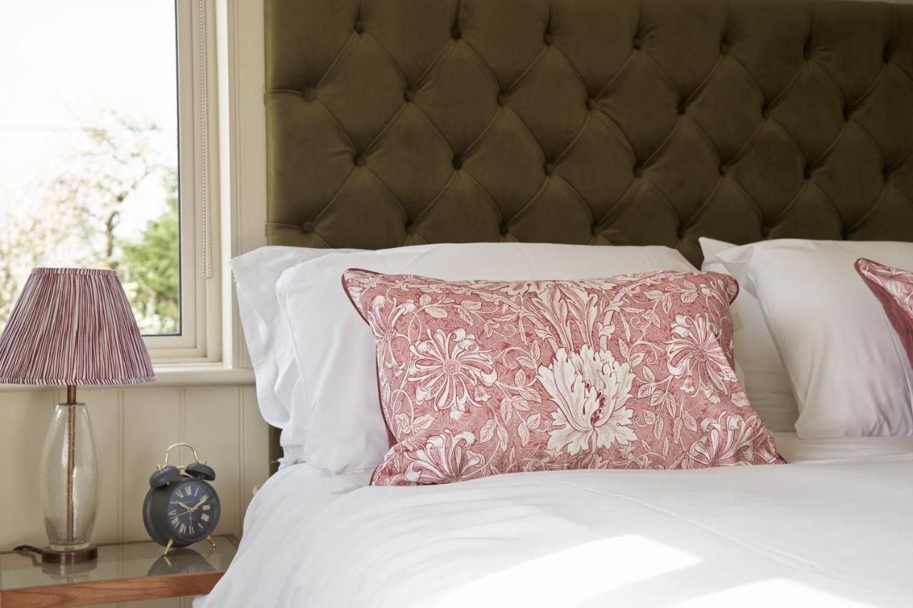 Beckford Inn Bagian luar foto